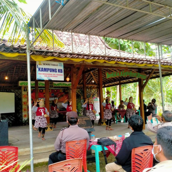 Tari Rampak Kendang dari Sanggar Tari Komunitas Wolulas Padukuhan Kroco