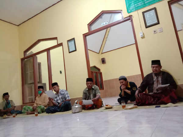 Takmir masjid Al Azhar mengadakan rapat penyusunan SPJ bantuan keuangan dari Kemenag Kulon Progo