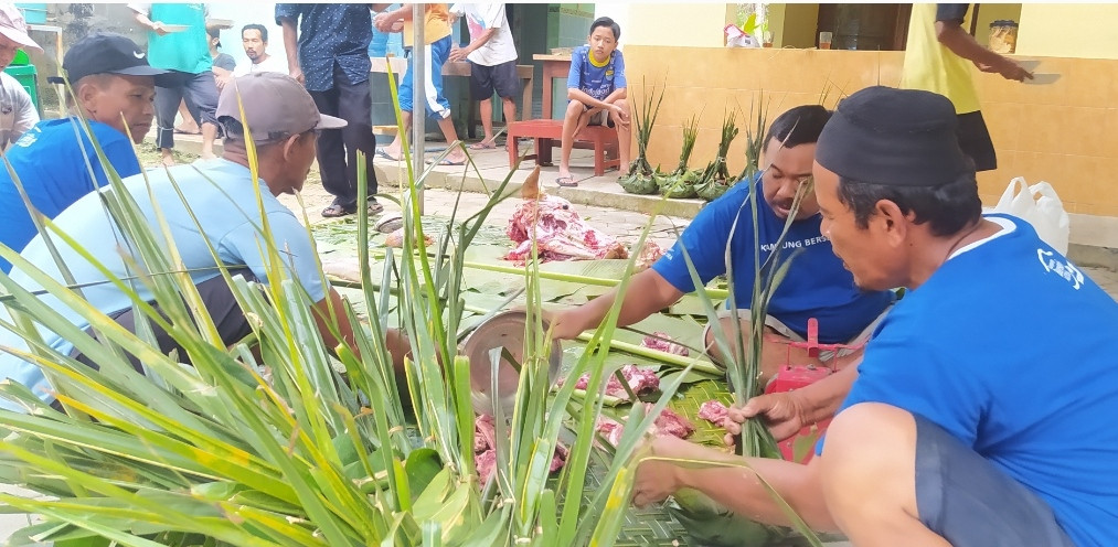 Tradisi Unik Pengurangan Sampah Plastik