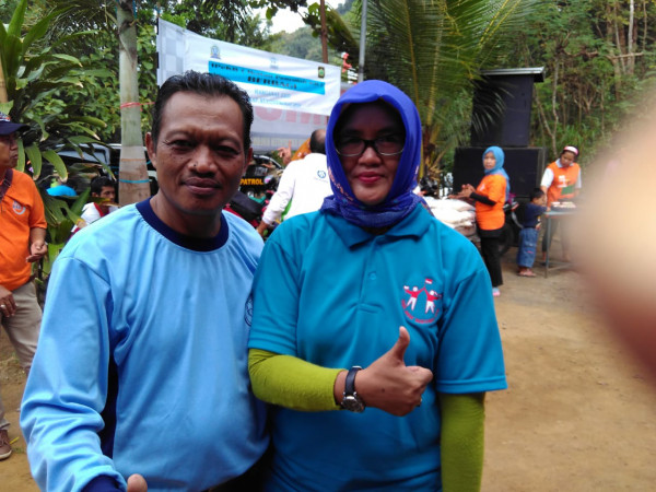 Ketua BKR jalan Sehat bersama Kepala PMD Dalduk Dan KB Kabupaten Kulon Progo