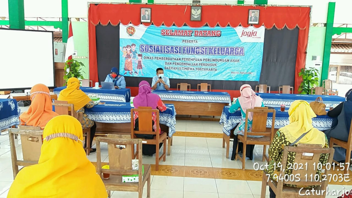 Sosialisasi Fungsi Keluarga, DP3AP2 DI.Yogyakarta di Kalurahan Caturharjo