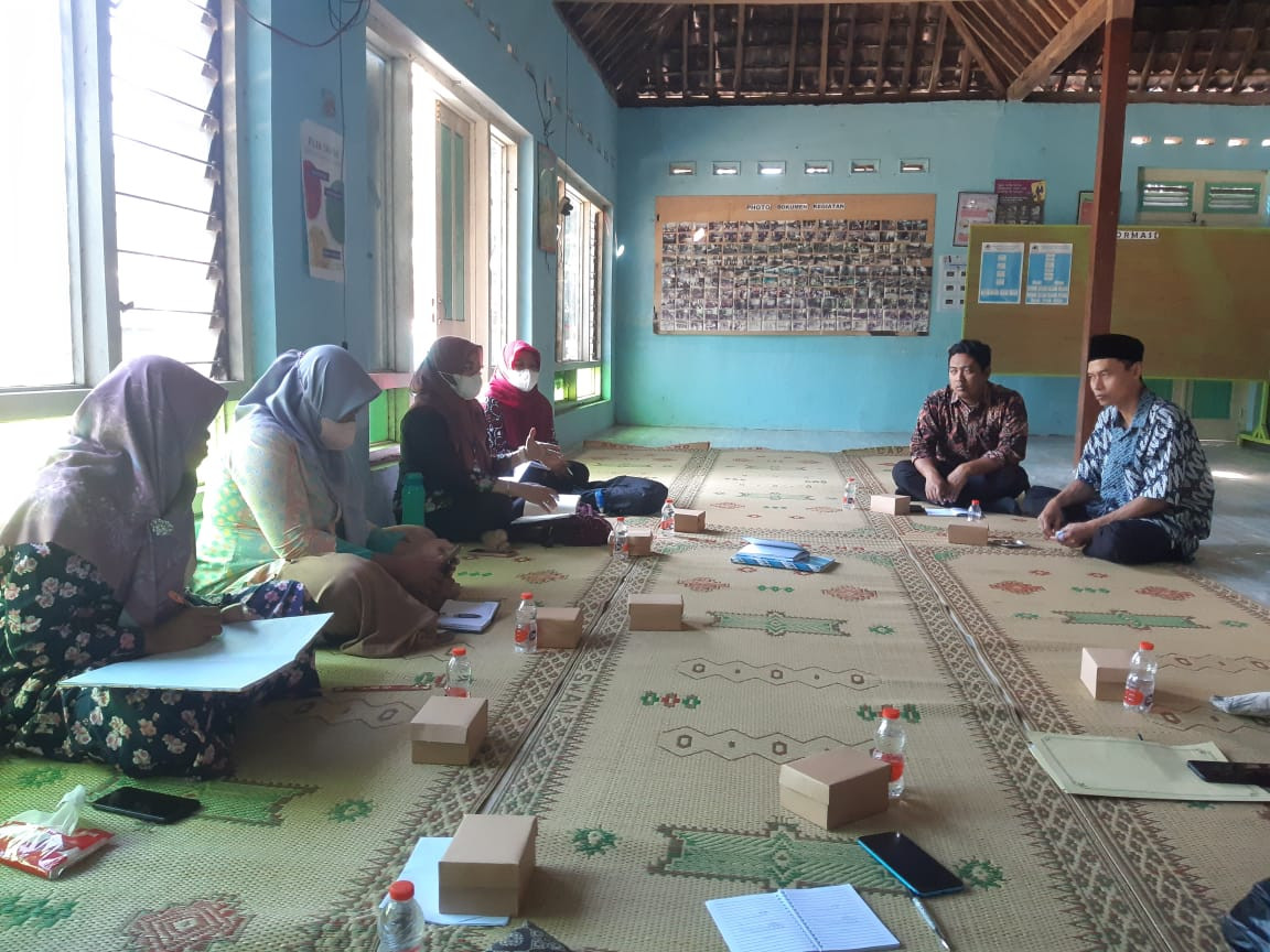 Siap Memulai Lembaran Baru, Kampung KB Gumulan Adakan Rapat Koordinasi di Rumah DataKu
