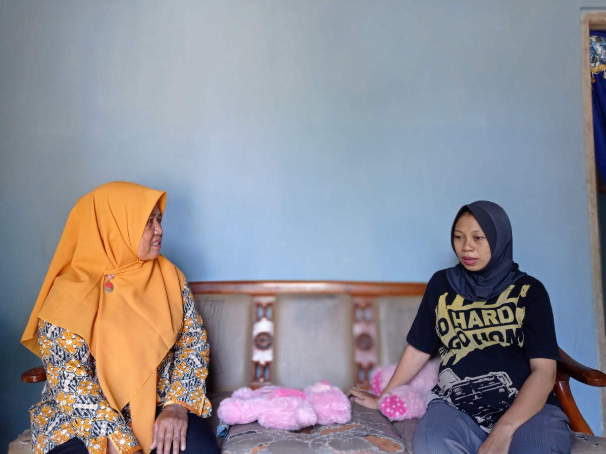 Gerakan Sayang Ibu: Pokja Kampung KB Gumulan Melakukan Kunjungan dan Menyalurkan PMT Ibu Hamil