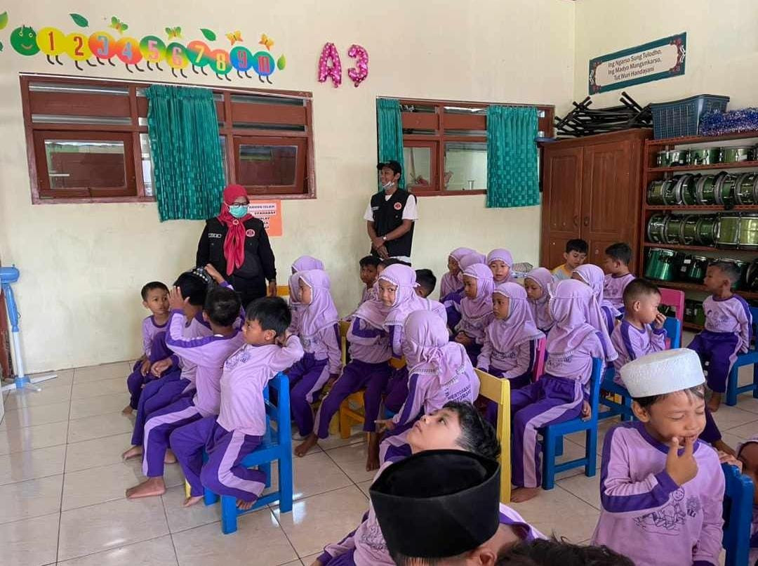 Sosialisasi edukasi kebencanaan bersama FPRB Astaguna potorono