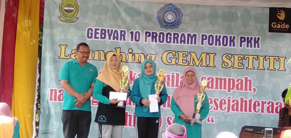 Penerimaan Juara Monev 10 Program pokok PKK Desa Panggungharjo