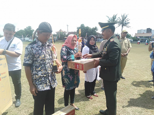 Juara lomba gerak jalan 