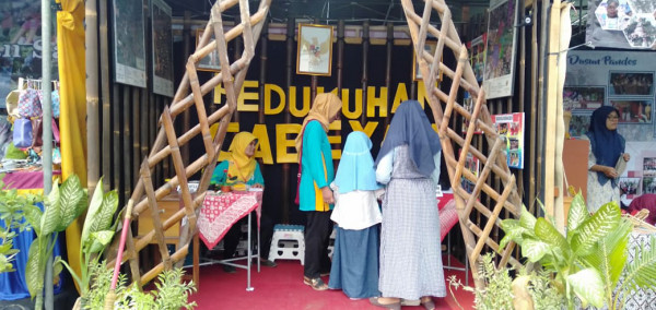 Stand Kampung KB Cabeyan