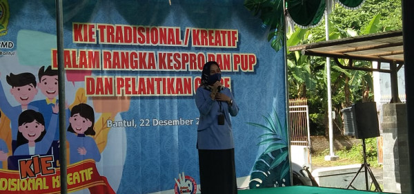 Menghadiri KIE tradisional dalam rangka kespro dan PUP