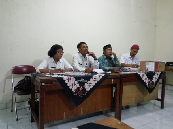 Lurah tirtonirmolo Bp H Marwan beserta jajaran nya