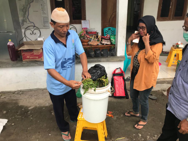 Pembuatan pupuk organik