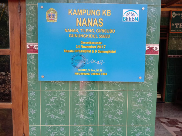 Papan nama di kampung Kb Padukuhan Nanas Desa Tileng Kecamatan Girisubo