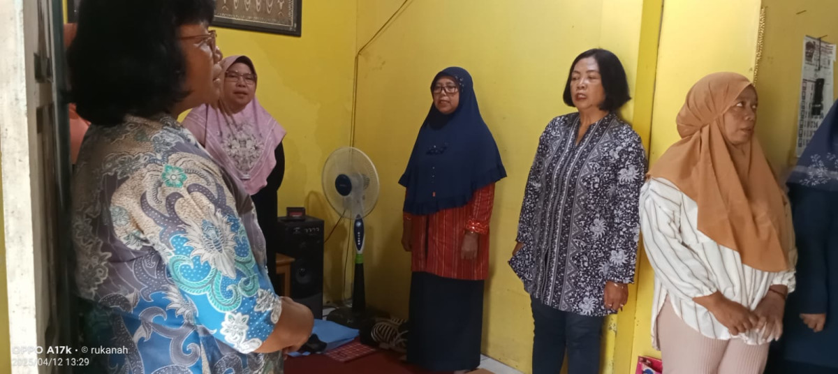 Pertemuan rutin PKK Pad.Sukunan tanggal 12 April 2025 di rumah Ibu Rukanah Sukunan