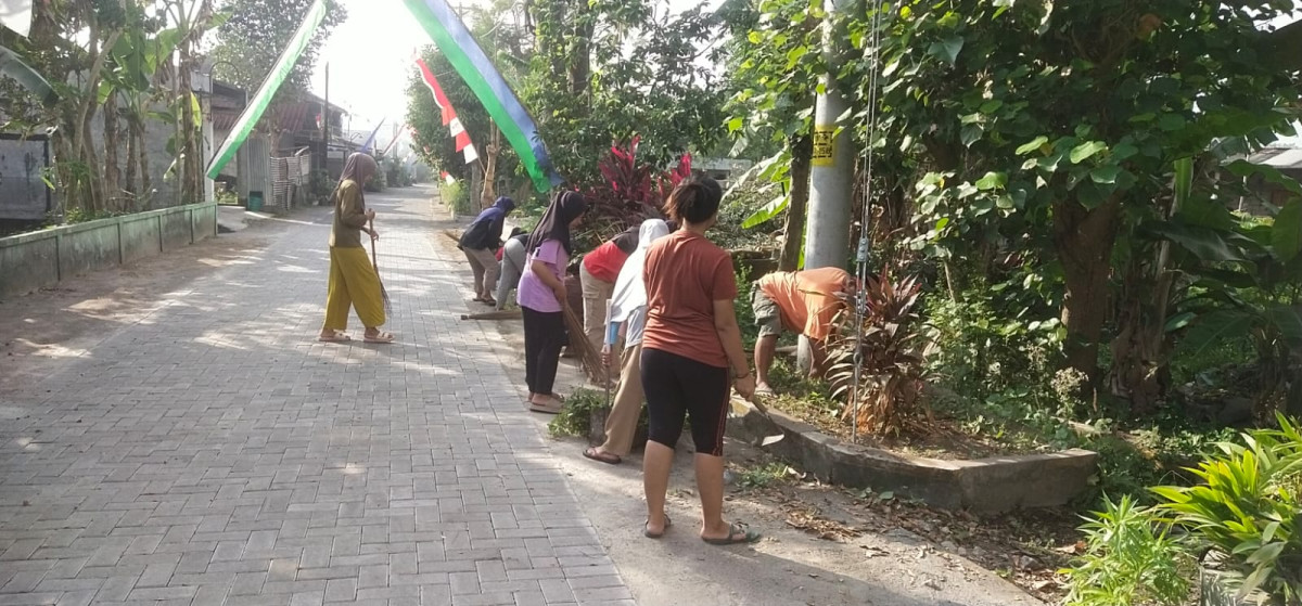 Kerja Bakti Warga RT 08 RW 19 Sukunan