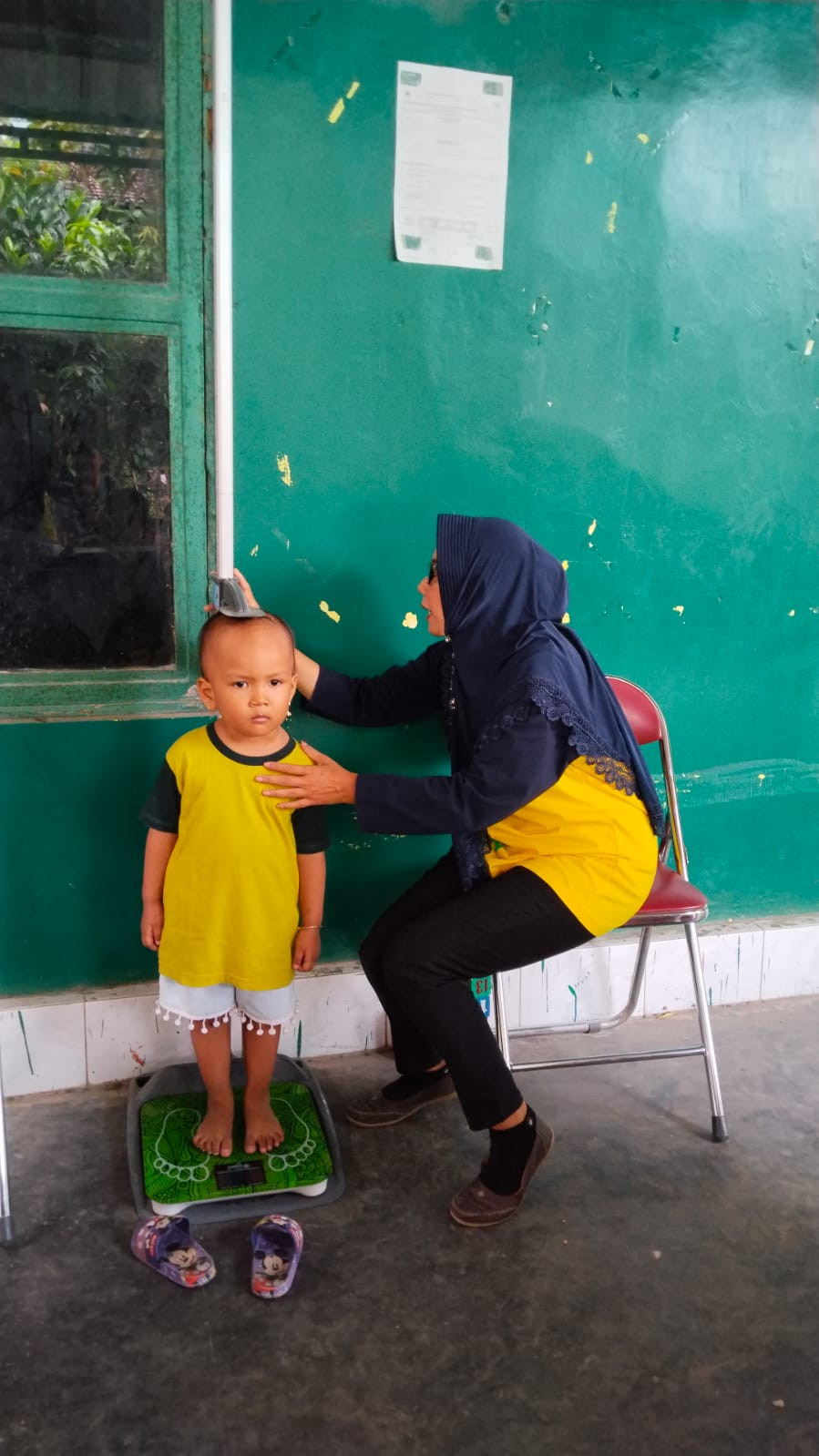 Pengukuran berat badan dan tinggi badan balita