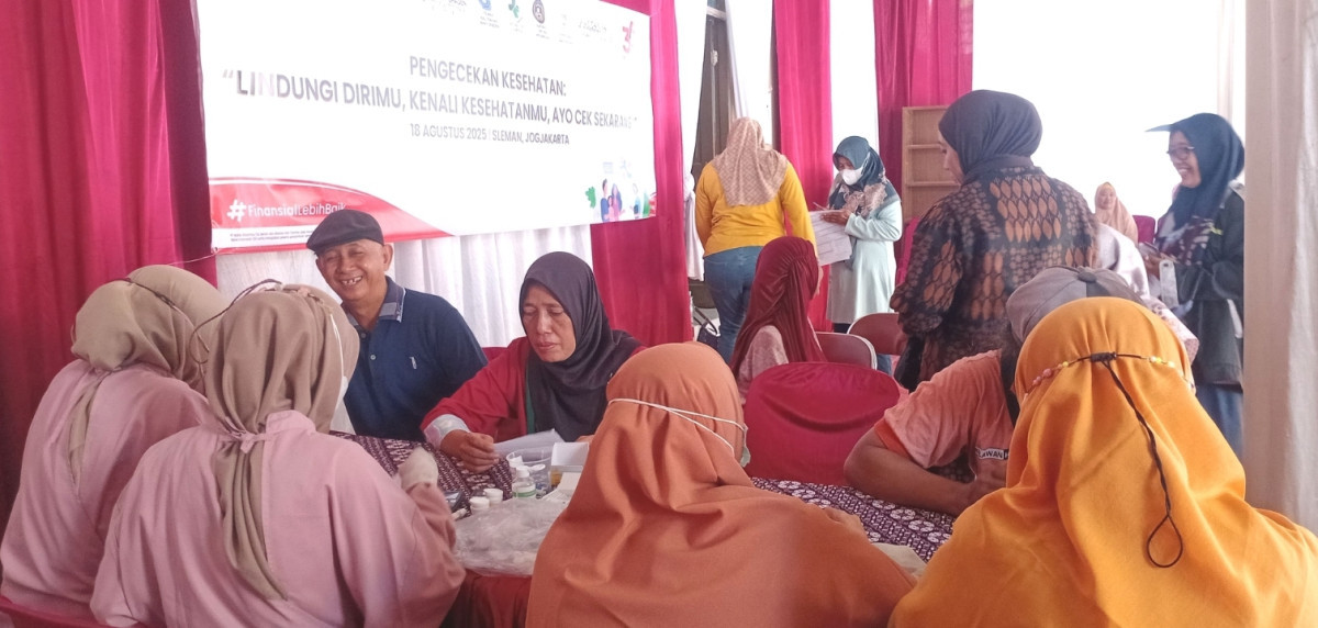 Pengecekan Kesehatan Kader Posyandu dan Lansia