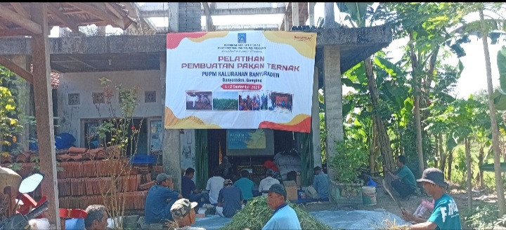 Pelatihan Pembuatan Pakan Ternak