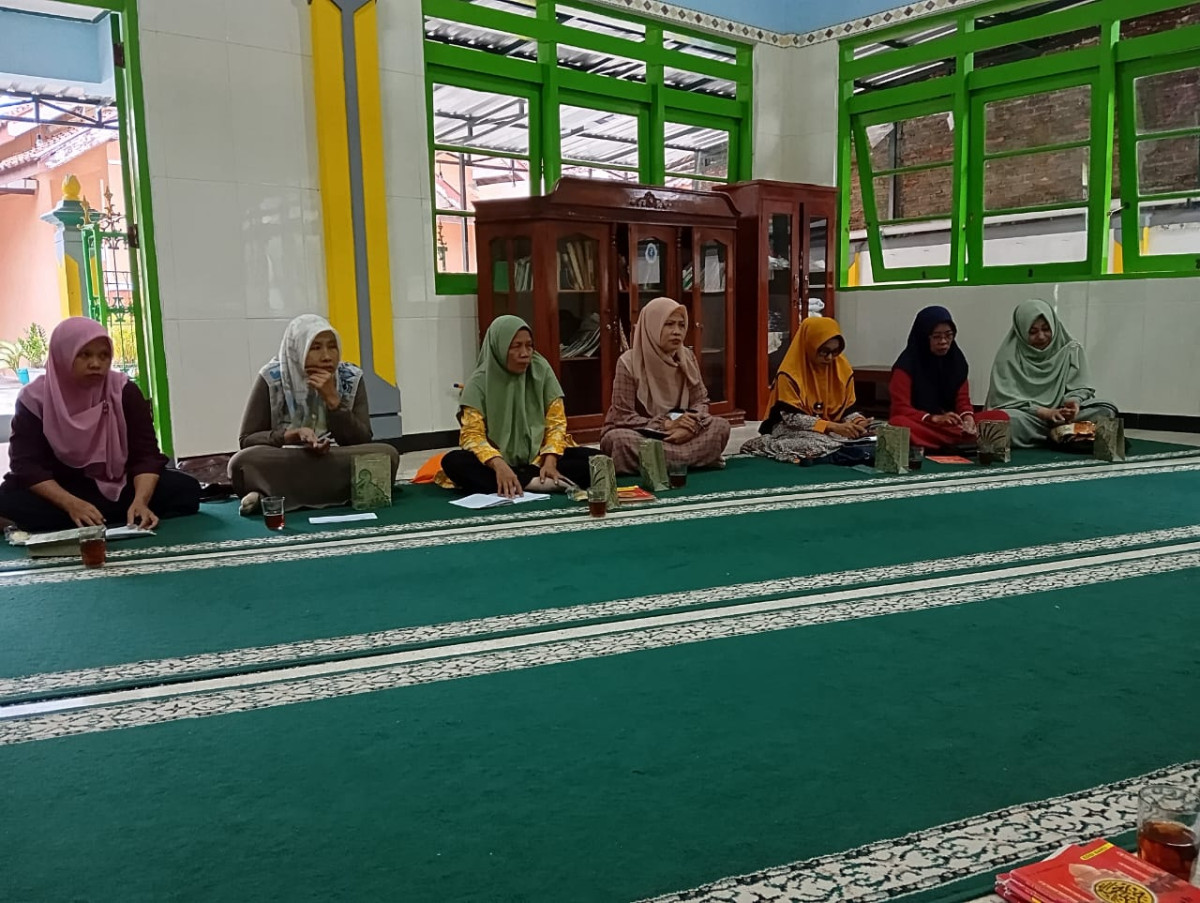 Pertemuan pengurus pengajian padukuhan 5