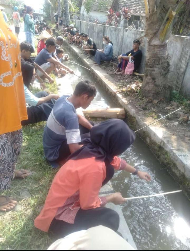 Kegiatan 17 agustusan lomba mancing bletuk