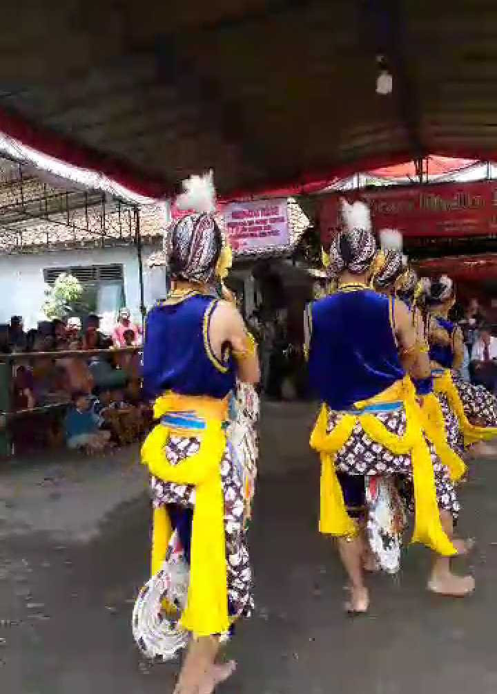 Pertunjukan jathilan