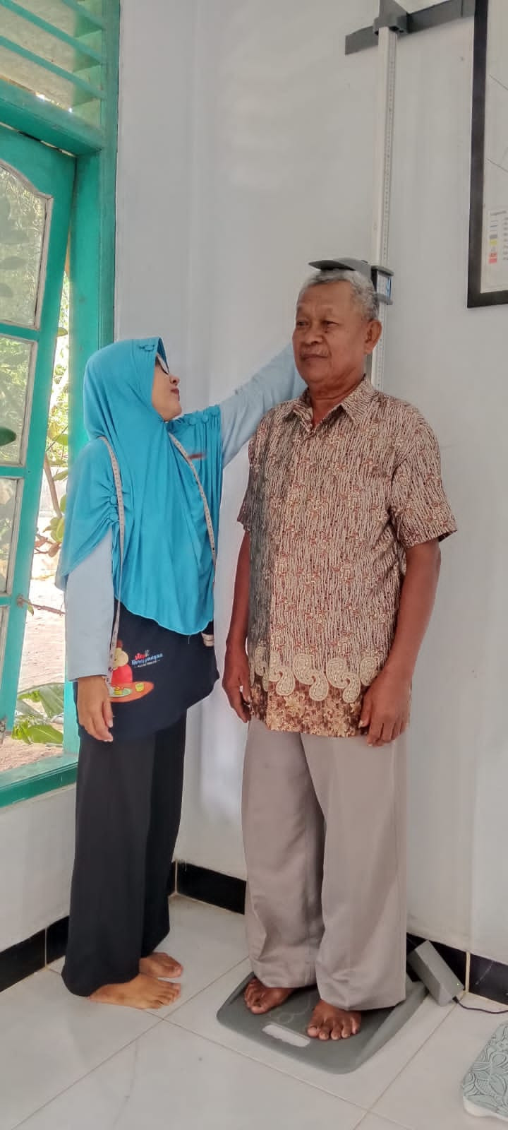 Pengukuran tinggi badan lansia