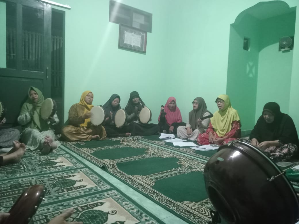 Latihan hadroh gentingan