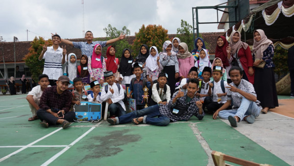 Hasil lomba mewarnai, menggambar, dan kaligrafi