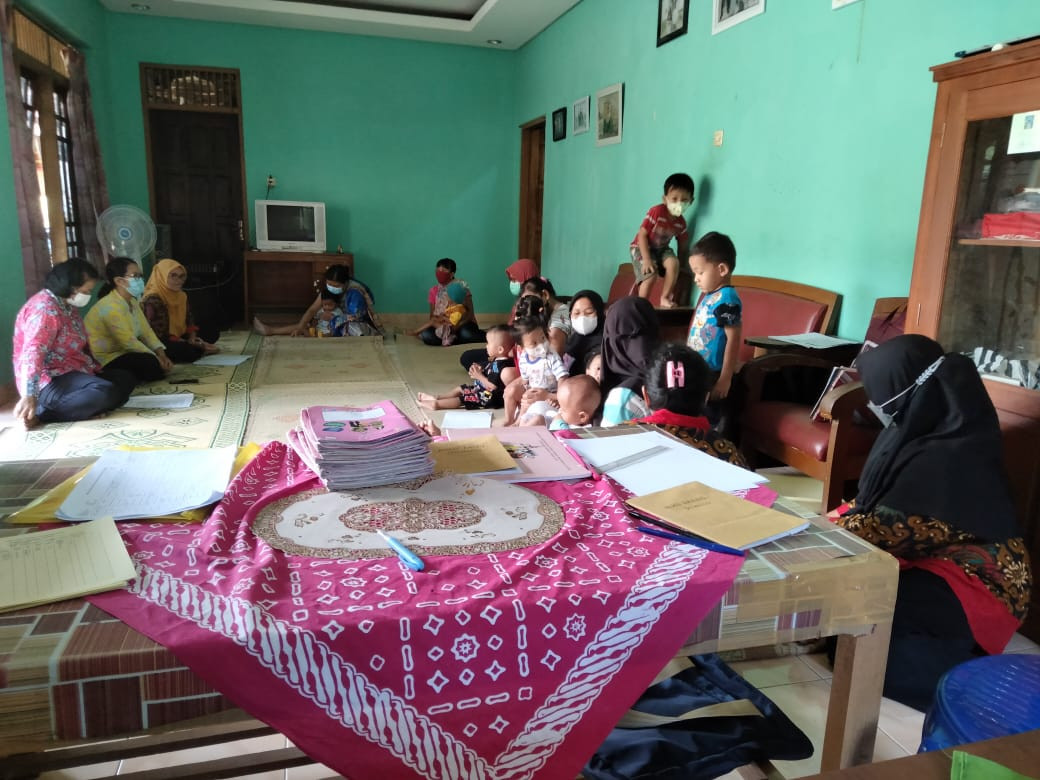 Posyadu balita dan BKB..bersama Bu Krisni PLKB