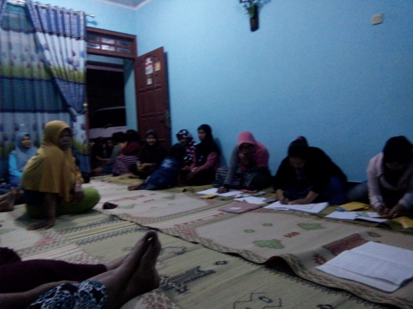 Pertemuan Rutin Dasa Wisma RT. 01 RW. 13 Kregolan 