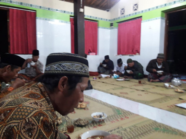 Rapat RW. 14 Kampung KB Harapan Mulia Kregolan