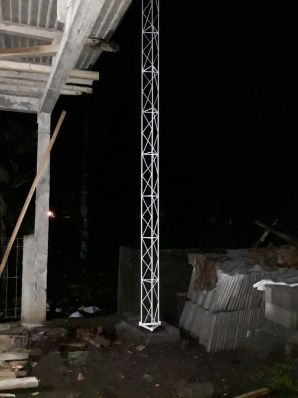 Pengecatan Tower Pengeras Suara Masjid Baitul Muttaqin