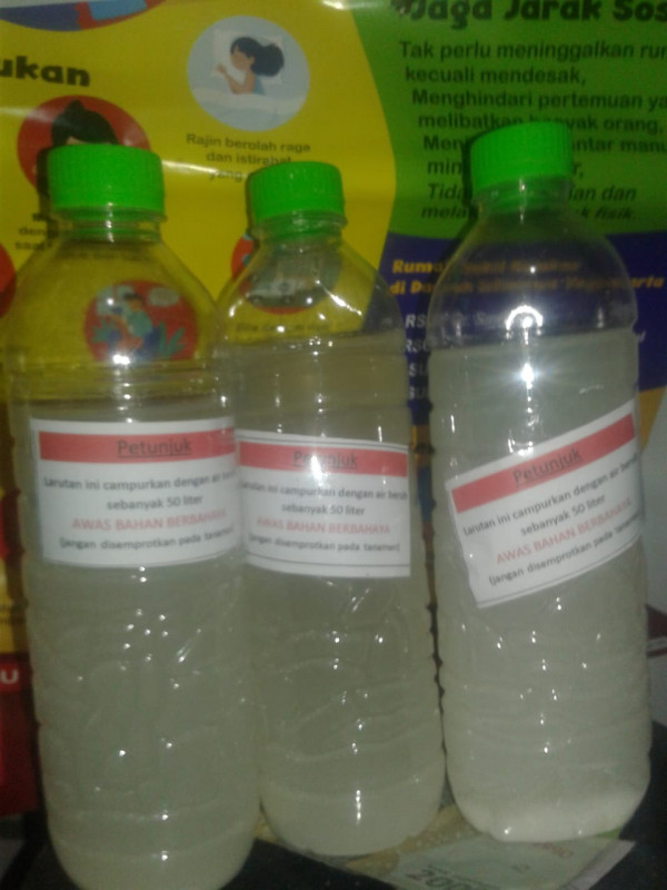 Bantuan 3 botol disinfektan untuk 150 liter air dari BPBD propinsi DIY