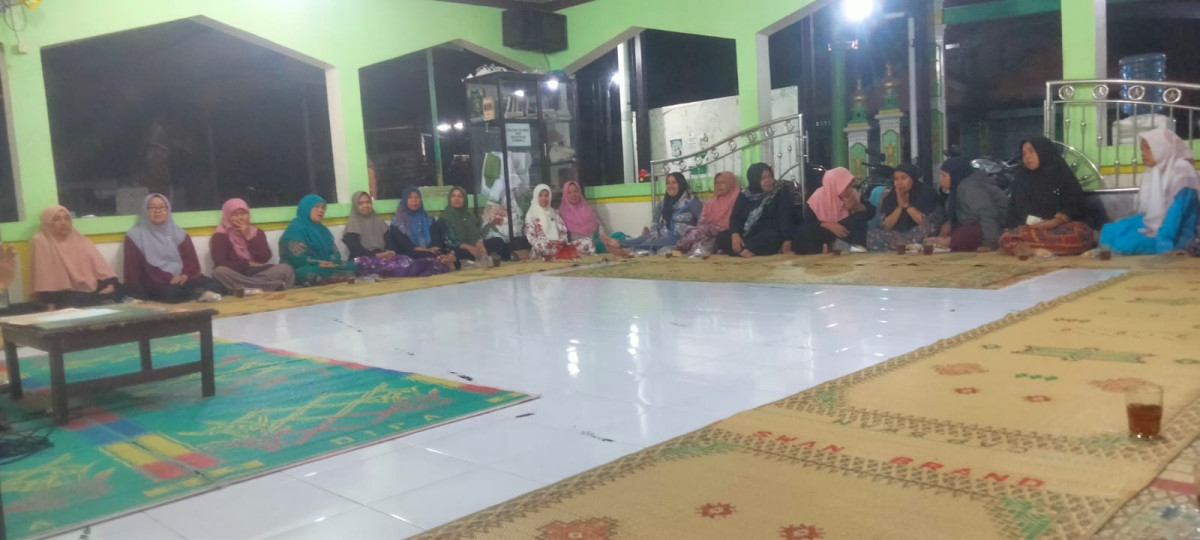 Pengajian rutin ibu-Ibu malam Sabtu Wage  masjid Baiturrahman Kamal wetan