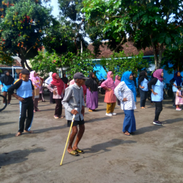 seksi pendidikan, kegiatan posyandu lansia Tanjung II Karangasem