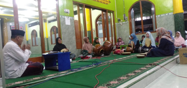 seksi agama, pengajian rutin ibu-ibu di padukuhan ngringin