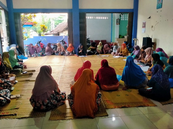 seksi pendidikan, pertemuan rutin, ibu-ibu PKK rw 36 dusun soropadan