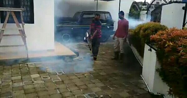 Seksi Kesehatan, Kegiatan fogging mandiri di gorongan rt 5 rw 20 padukuhan ngringin hari minggu tanggal 11 oktober 2020