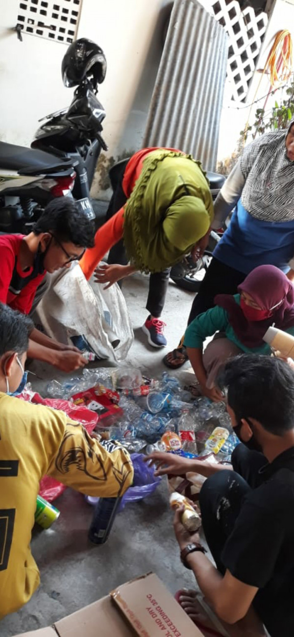 Seksi lingkungan, Merintis pembentukan  Bank Sampah