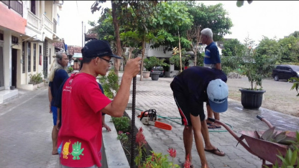 Seksi lingkungan, Kerja bakti warga RW 22 NGRINGIN