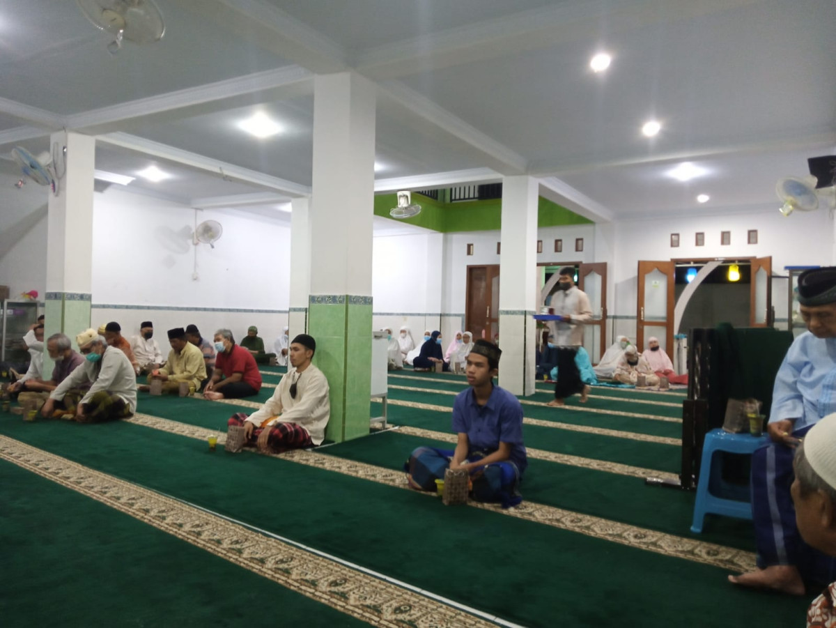 Peringatan nuzul quran masjid Nurul Iman RW 22 BLOK 1 Ngringin . Senin , 18 April 2022