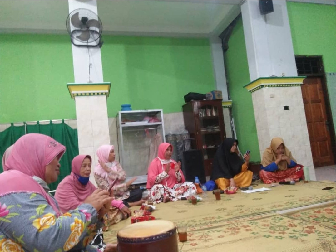 Latihan hadroh Asyifah Soropadan