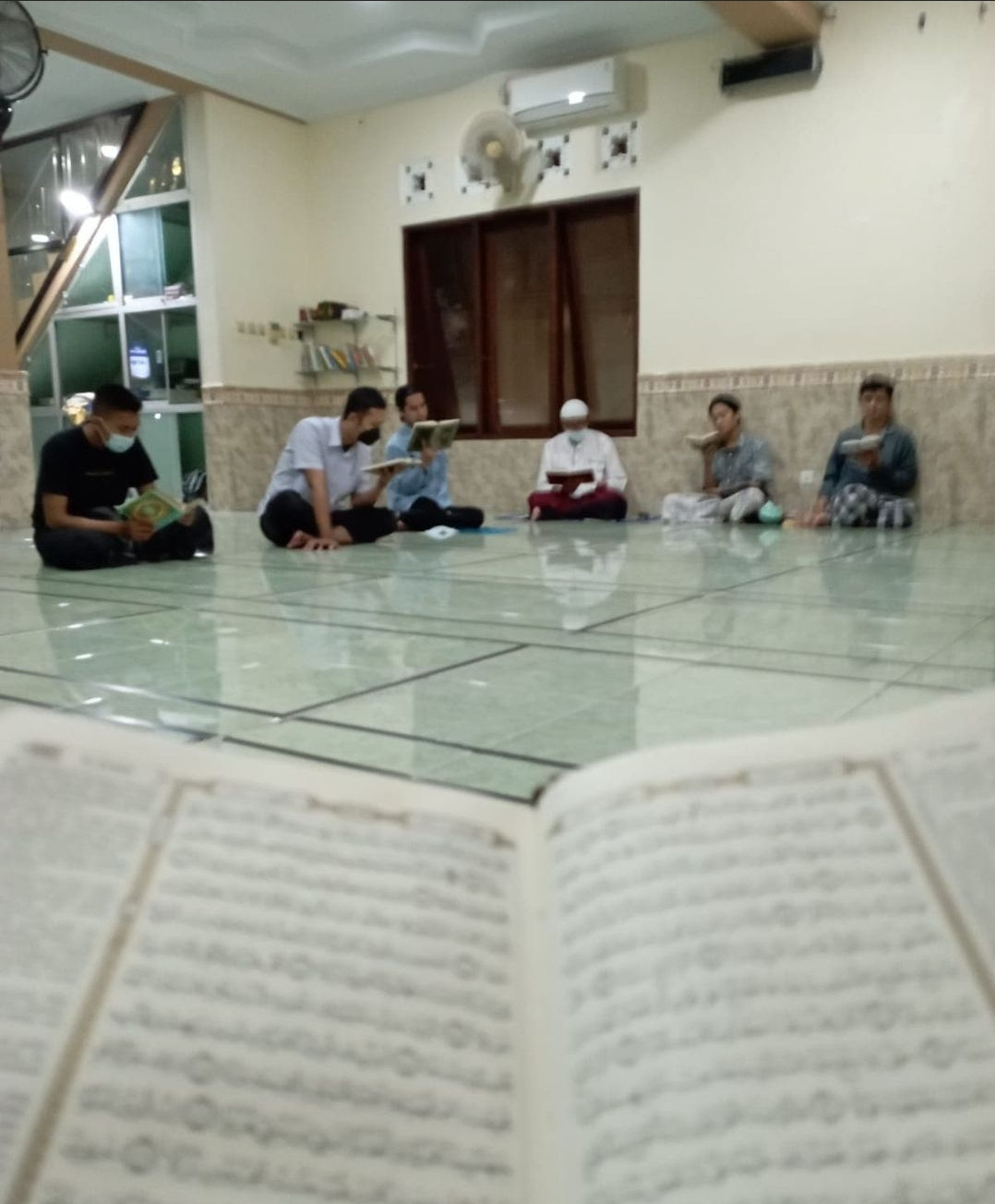 pengajian Rutin Jamaah Masjid Baabul jannah..setiap malam jum'at baca surat Al kahfi bersama.