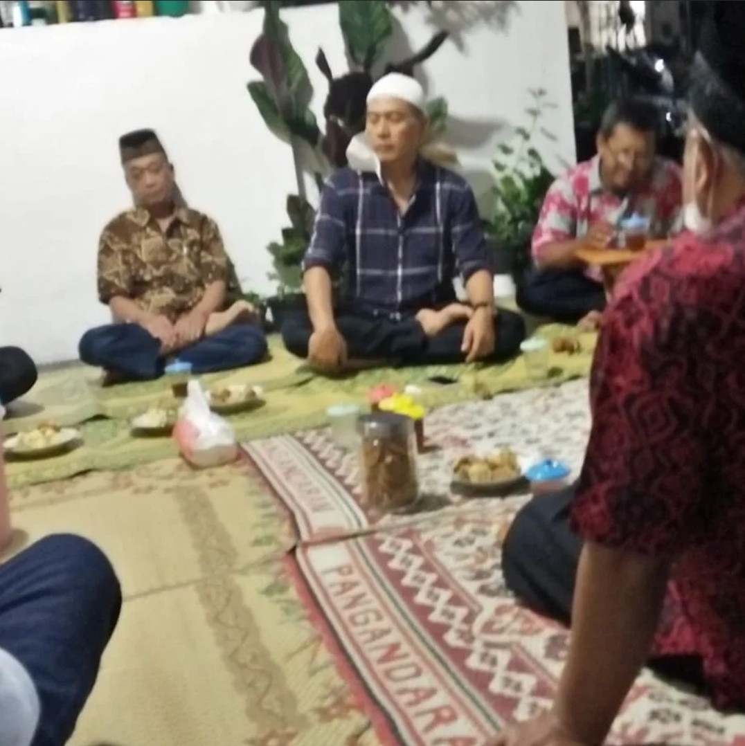 Rapat panitia Pembangunan gedung Olah Raga  Padukuhan Sanggrahan,