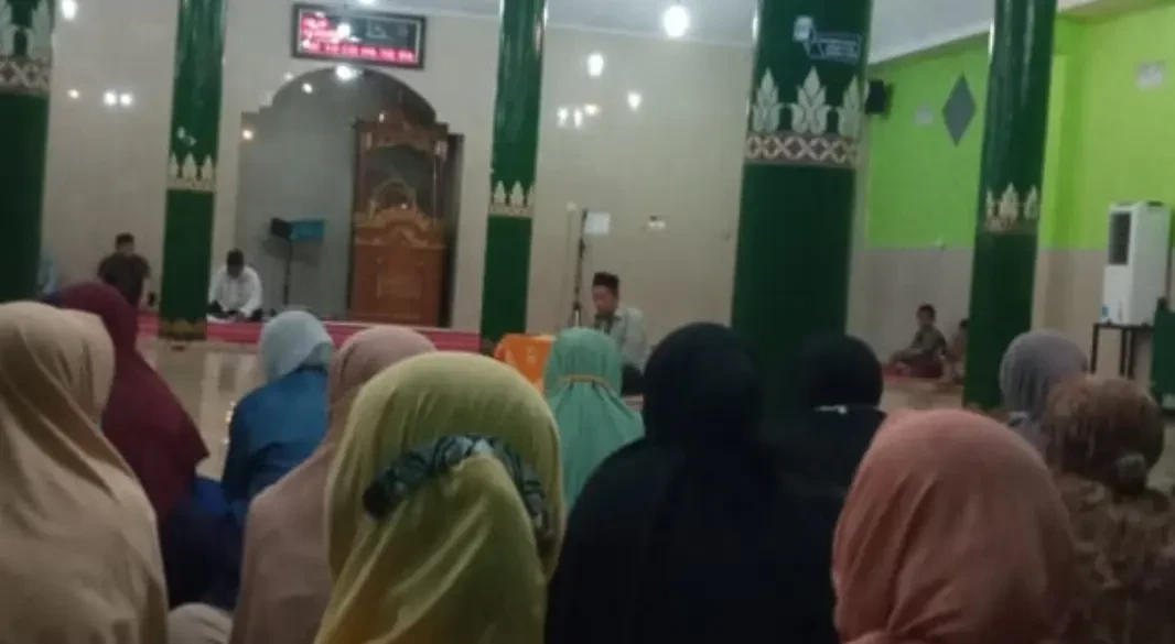 Pengajian rutin malam sabtu  masjid Nurul Hidayah  jumat tgl 23 septb 2022 jam 20 .00 sd  21.00 di masjid NHK  kayen