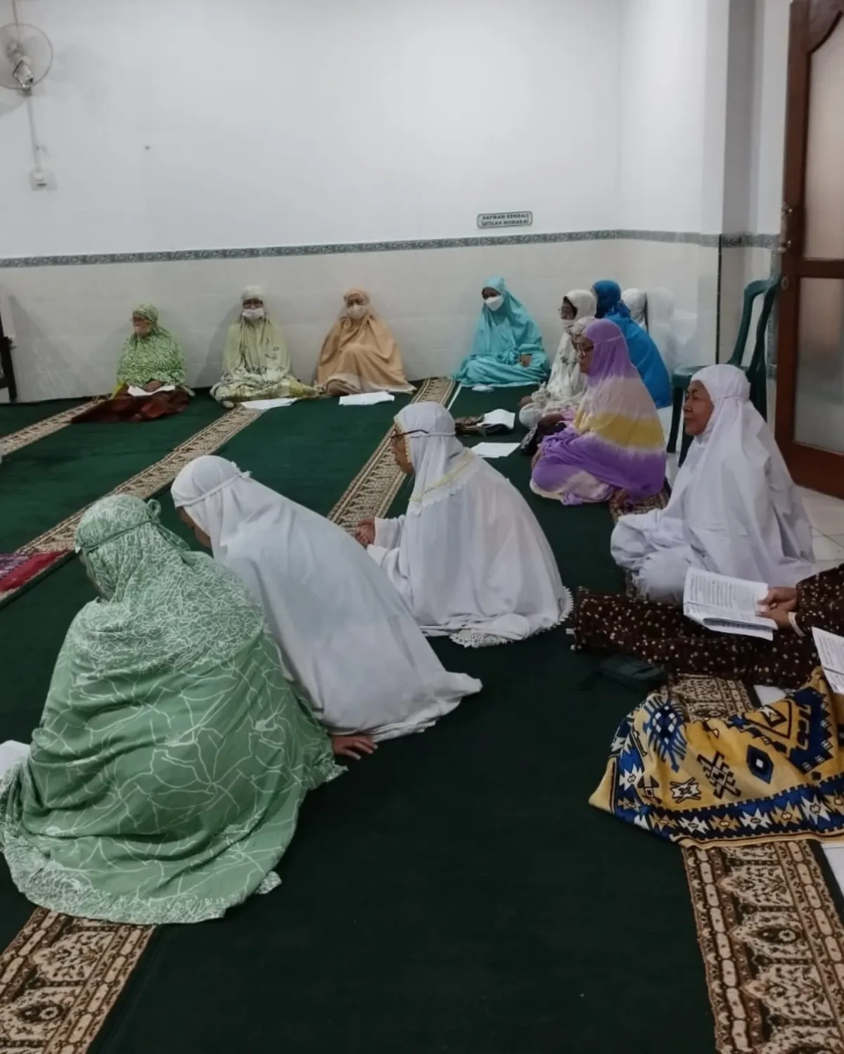 Kajian Kitab Al Hadis  Bersama Ustadz Argo Abu Zahro  Ahad Ba'da Maghrib  di Masjid Nurul Iman  Perumnas Condongcatur