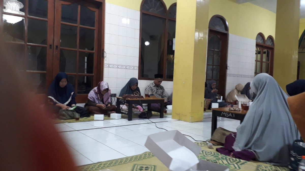 Semaan Al-Quran jamaah masjid Sultan Agung Babadan Baru padukuhan Kentungan