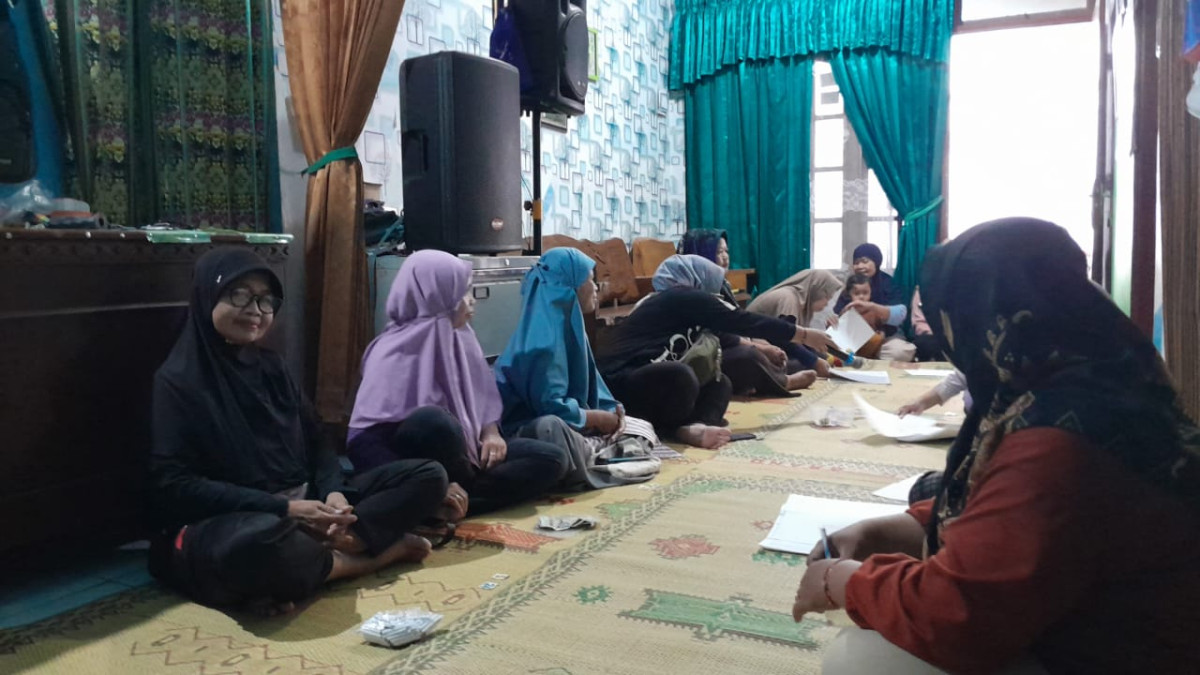 Pertemuan PKK RT 02 dilaksanakan setiap tanggal 5.