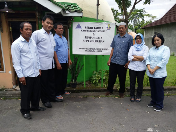 Kunjungan Tim Lintas Sektor Kecamatan Prambanan Ke Rumah Data Kampung KB Sengir