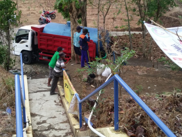 Dropping Air Bersih Kampung KB Sengir Sumberharjo