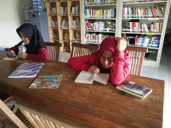Monitor Kegiatan Perpustakaan Desa Sumberharjo Prambanan Sleman