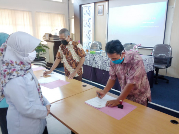 Pembinaan Kampung KB Sleman dan Menerima Perlengkapan Rumah Data Kependudukan  Kampung KB